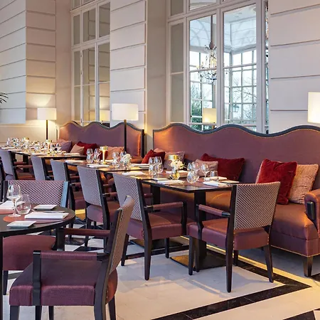 Waldorf Astoria Versailles - Trianon Palace-3